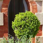 Chateau Du Grand Jardin 3*