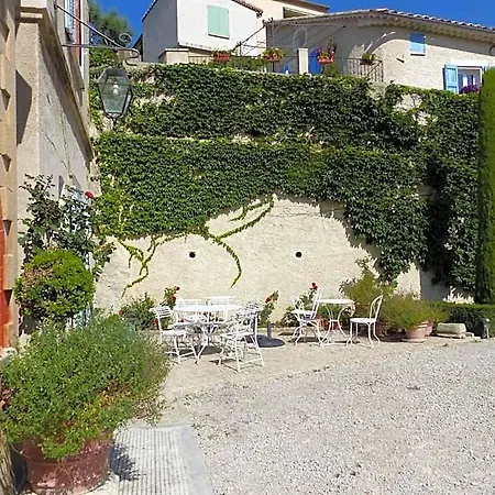 Chateau Du Grand Jardin Bed & Breakfast 3*