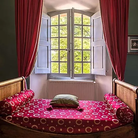 Bed and Breakfast Chateau Du Grand Jardin Valensole