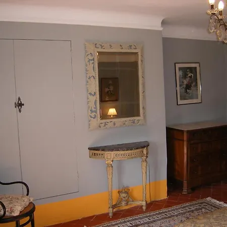 Chateau Du Grand Jardin Couette-café 3*