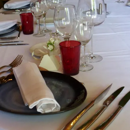 Chateau Du Grand Jardin Bed and Breakfast 3*