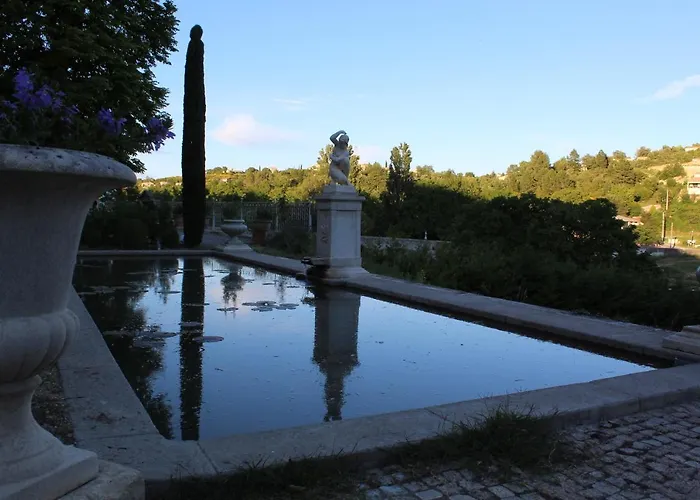 Bed & Breakfast Chateau Du Grand Jardin Valensole
