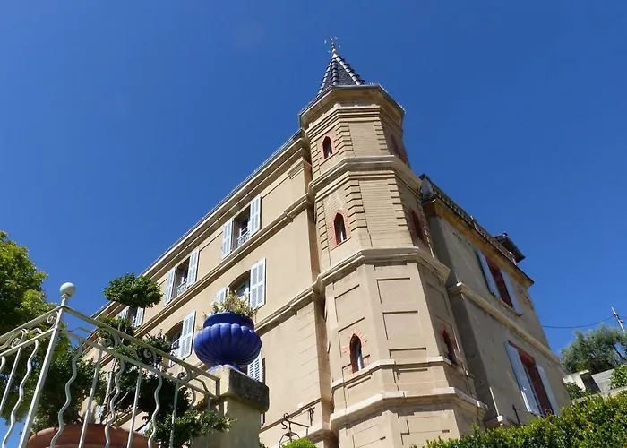 Chateau Du Grand Jardin Bed & Breakfast