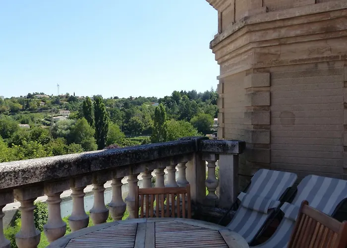 Chateau Du Grand Jardin Bed & Breakfast Valensole