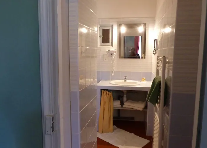 Chateau Du Grand Jardin