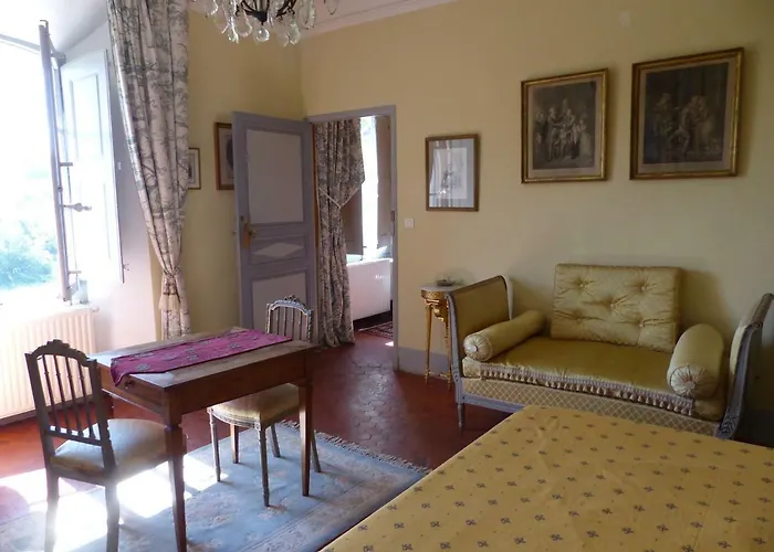 Chateau Du Grand Jardin Bed & Breakfast