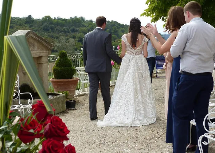 Chateau Du Grand Jardin 3*