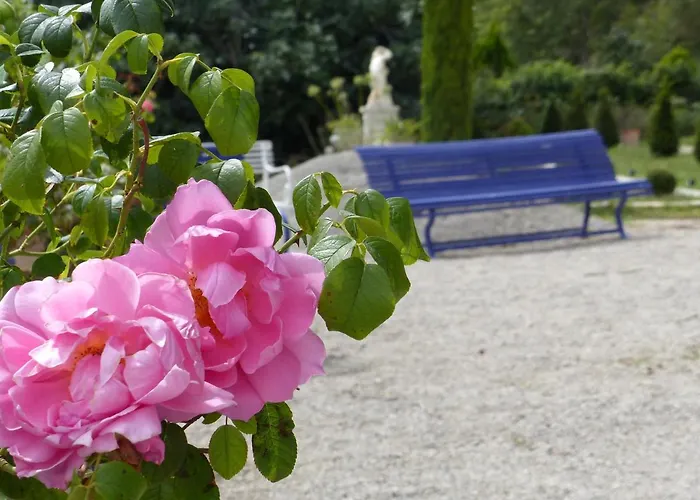 Chateau Du Grand Jardin Couette-café