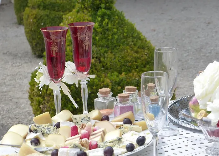 Chateau Du Grand Jardin Bed & Breakfast 3*