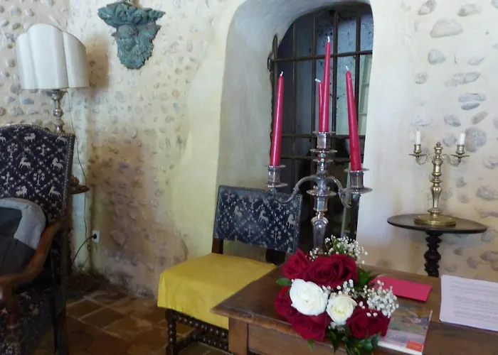 Chateau Du Grand Jardin Couette-café