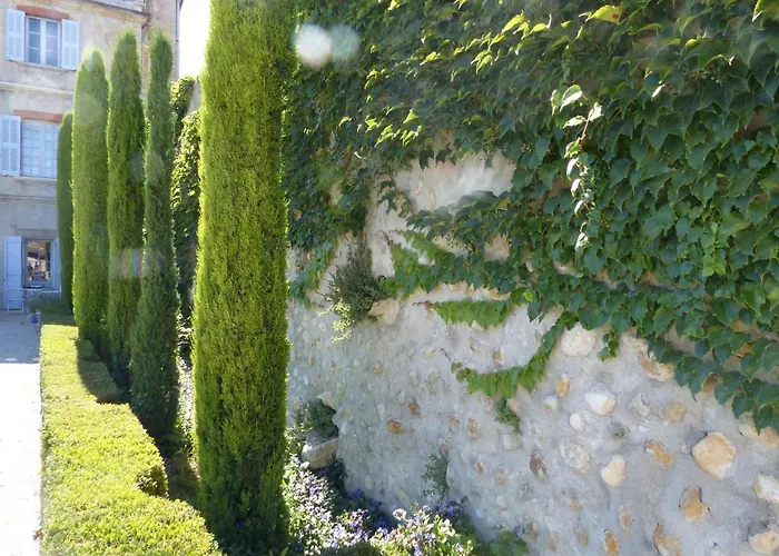 Bed & Breakfast Chateau Du Grand Jardin Valensole